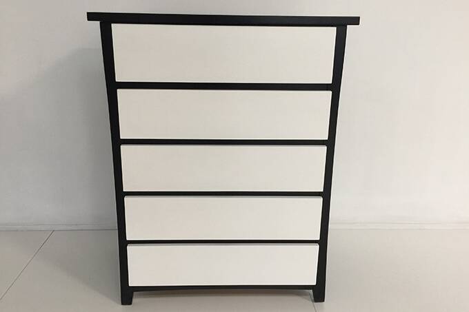 Willowton 6-Piece Bedroom Suite | Queen - Image 6