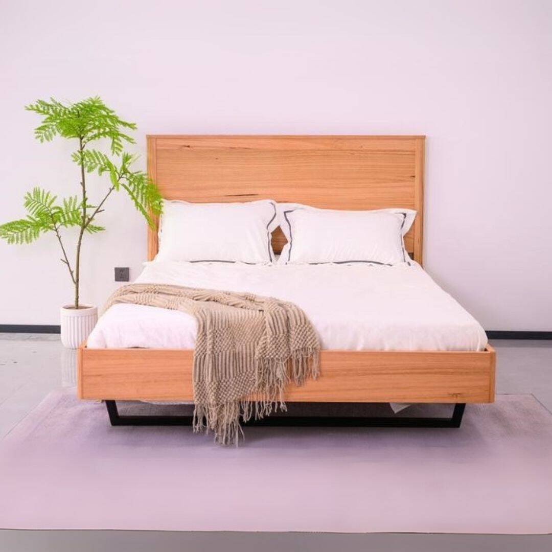 queen wooden bed