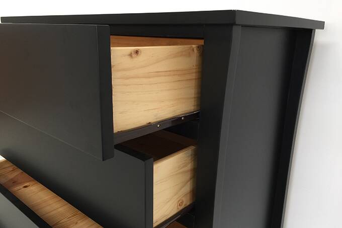 Brinxton 6-Piece Bedroom Suite | Queen - Image 4